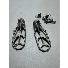 Footpeg set - TC85 2025-